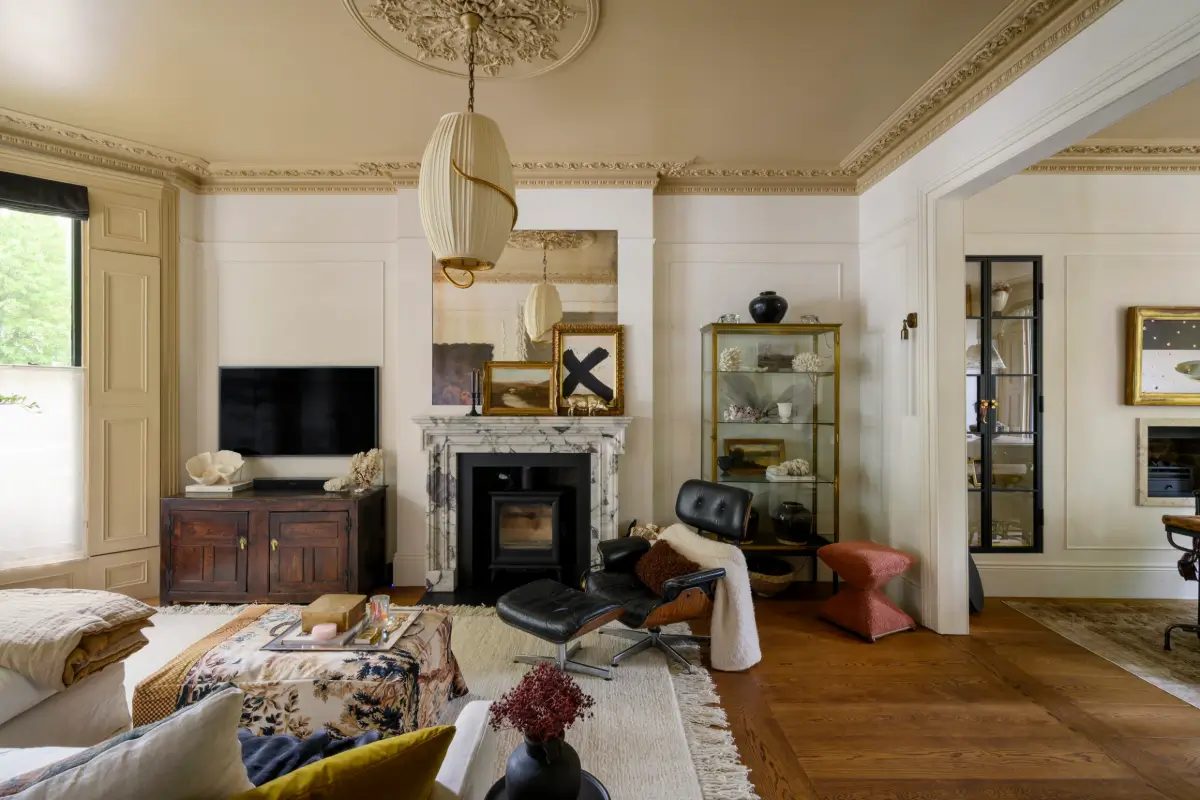 A Bedroom Connected to Nature in a Luxurious Notting Hill Duplex Garden Apartment 2 luxurious-notting-hill-duplex-apartment-garden