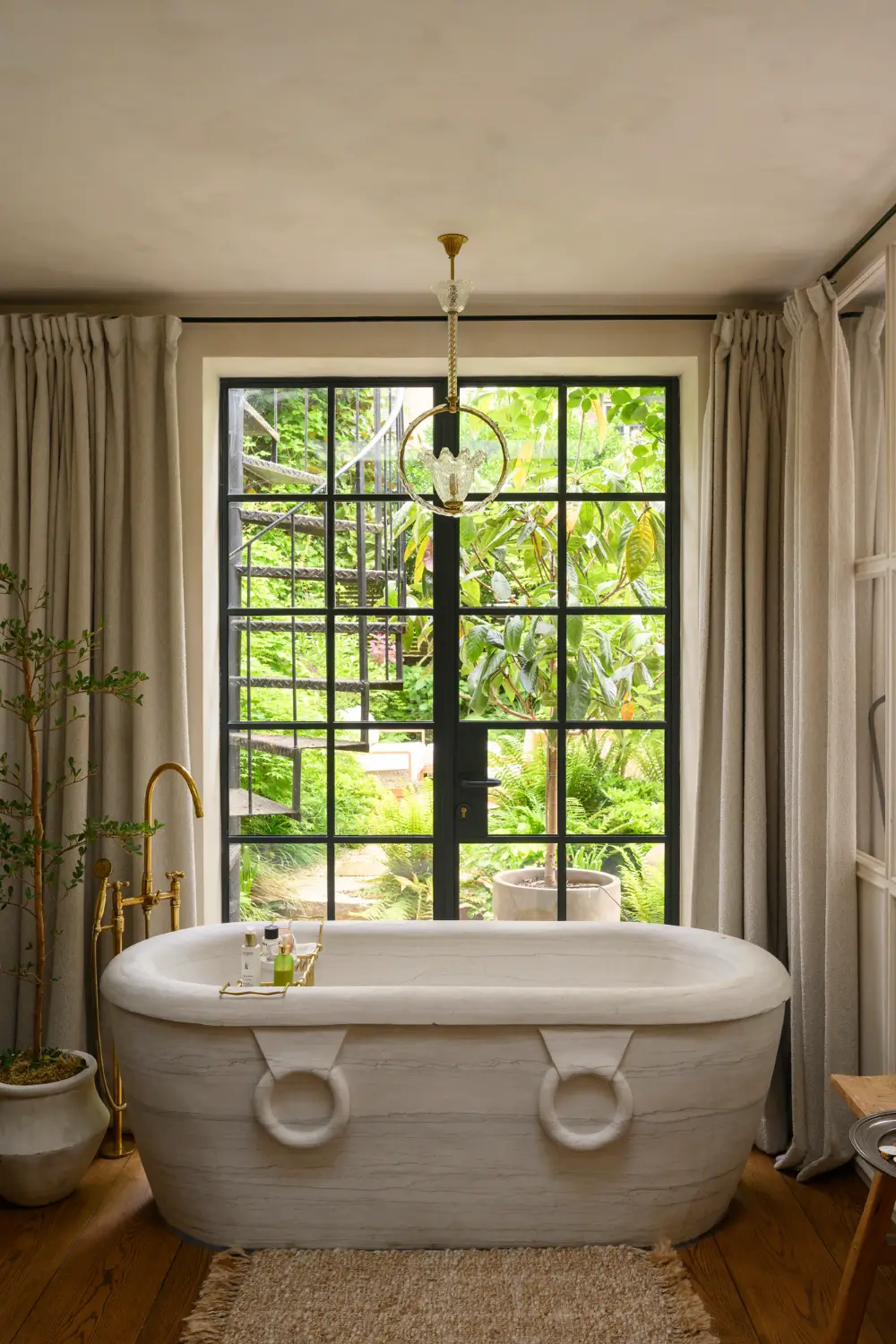 A Bedroom Connected to Nature in a Luxurious Notting Hill Duplex Garden Apartment 18 luxurious-notting-hill-duplex-apartment-garden