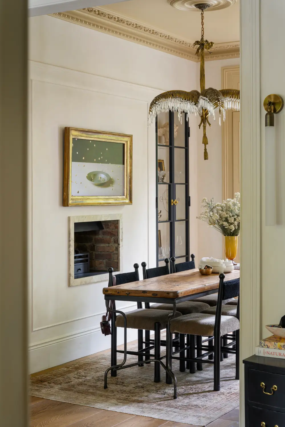 A Bedroom Connected to Nature in a Luxurious Notting Hill Duplex Garden Apartment 5 luxurious-notting-hill-duplex-apartment-garden