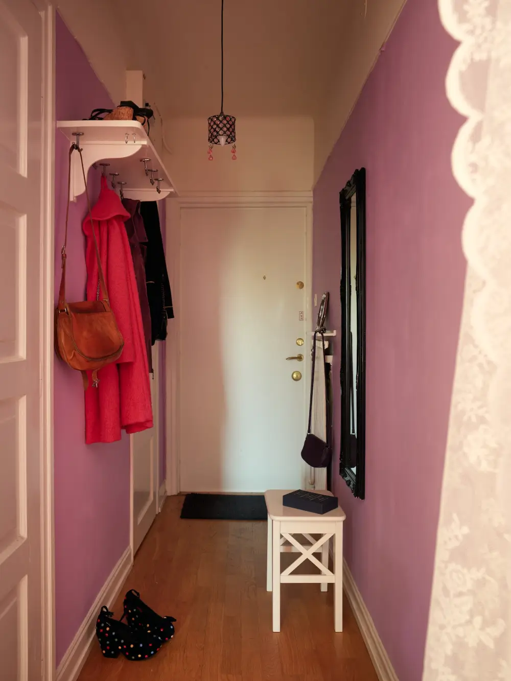 Vintage Decor, Pink Walls, and Period Features in a 1930s Studio Apartment 23 pink-purple-1930s-studio-apartment-stockholm-nordroom