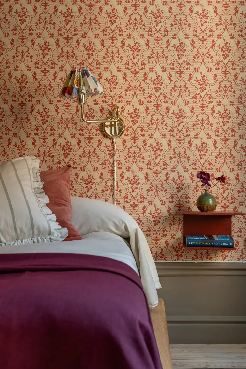 Period Features and Scandinavian Design Furniture in a Serene Stockholm Apartment 30 red-beige-green-tones-19th-century-apartment-stockholm-nordroom