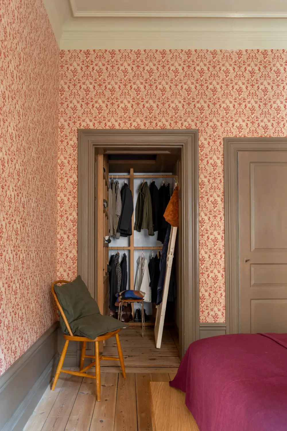 Period Features and Scandinavian Design Furniture in a Serene Stockholm Apartment 31 red-beige-green-tones-19th-century-apartment-stockholm-nordroom