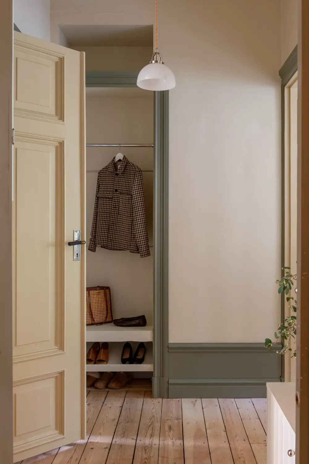 Period Features and Scandinavian Design Furniture in a Serene Stockholm Apartment 36 red-beige-green-tones-19th-century-apartment-stockholm-nordroom