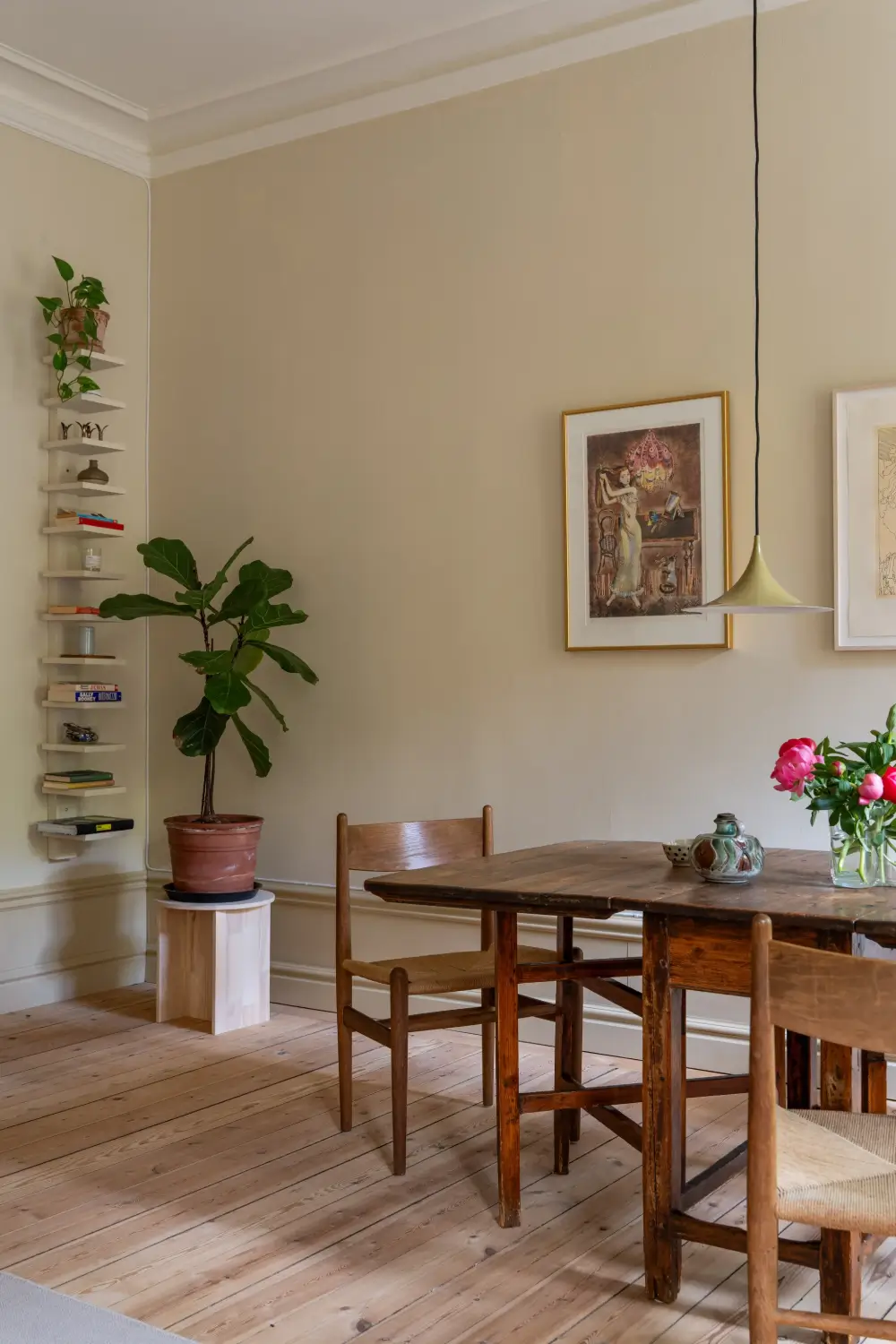Period Features and Scandinavian Design Furniture in a Serene Stockholm Apartment 11 red-beige-green-tones-19th-century-apartment-stockholm-nordroom