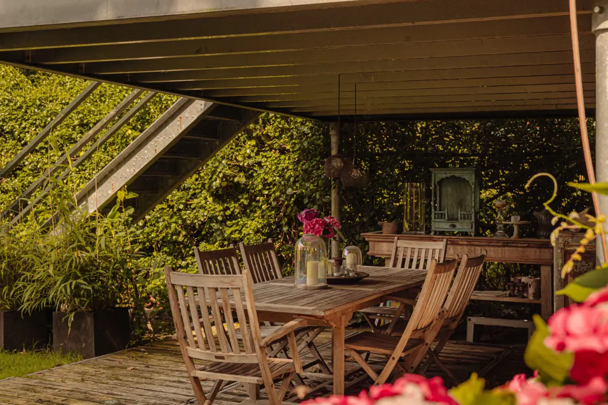 Living on the Amstel: Inside a Timeless Riverside Villa Near Amsterdam 26 rustic-country-style-interiors-riverside-villa-netherlands