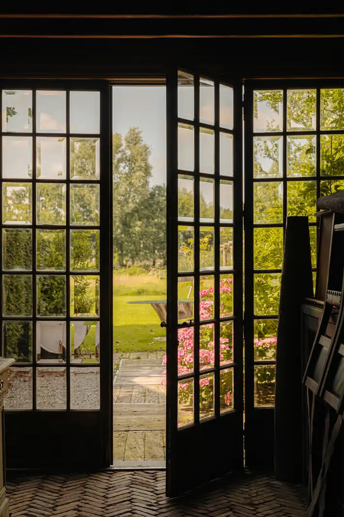 Living on the Amstel: Inside a Timeless Riverside Villa Near Amsterdam 21 rustic-country-style-interiors-riverside-villa-netherlands