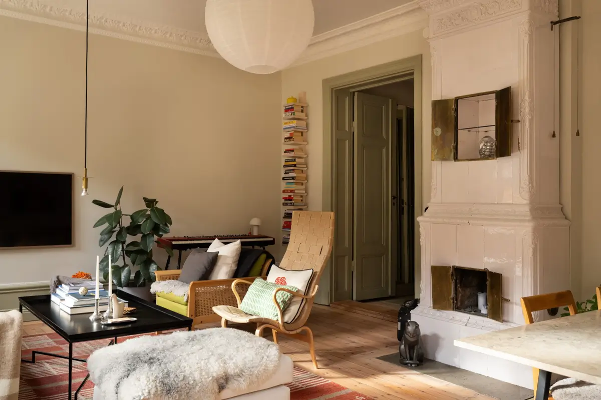 A Muted Green Palette and Period Features in Stockholm 9 sage-green-palette-late-19th-century-apartment-stockholm-nordroom