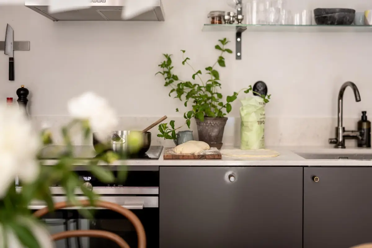 An Industrial Building in a Charming Courtyard is Turned into a Small Townhouse 11 small-loft-19th-century-indstrial-building-gothenburg-nordroom