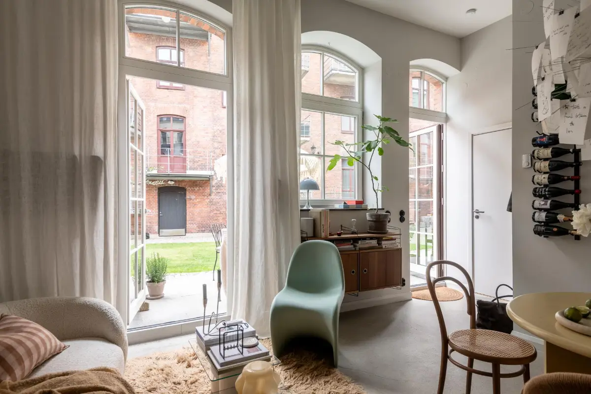 An Industrial Building in a Charming Courtyard is Turned into a Small Townhouse 13 small-loft-19th-century-indstrial-building-gothenburg-nordroom