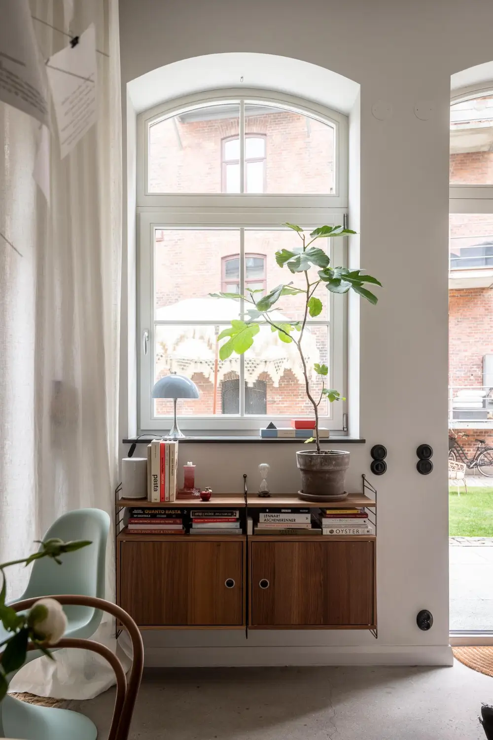 An Industrial Building in a Charming Courtyard is Turned into a Small Townhouse 15 small-loft-19th-century-indstrial-building-gothenburg-nordroom