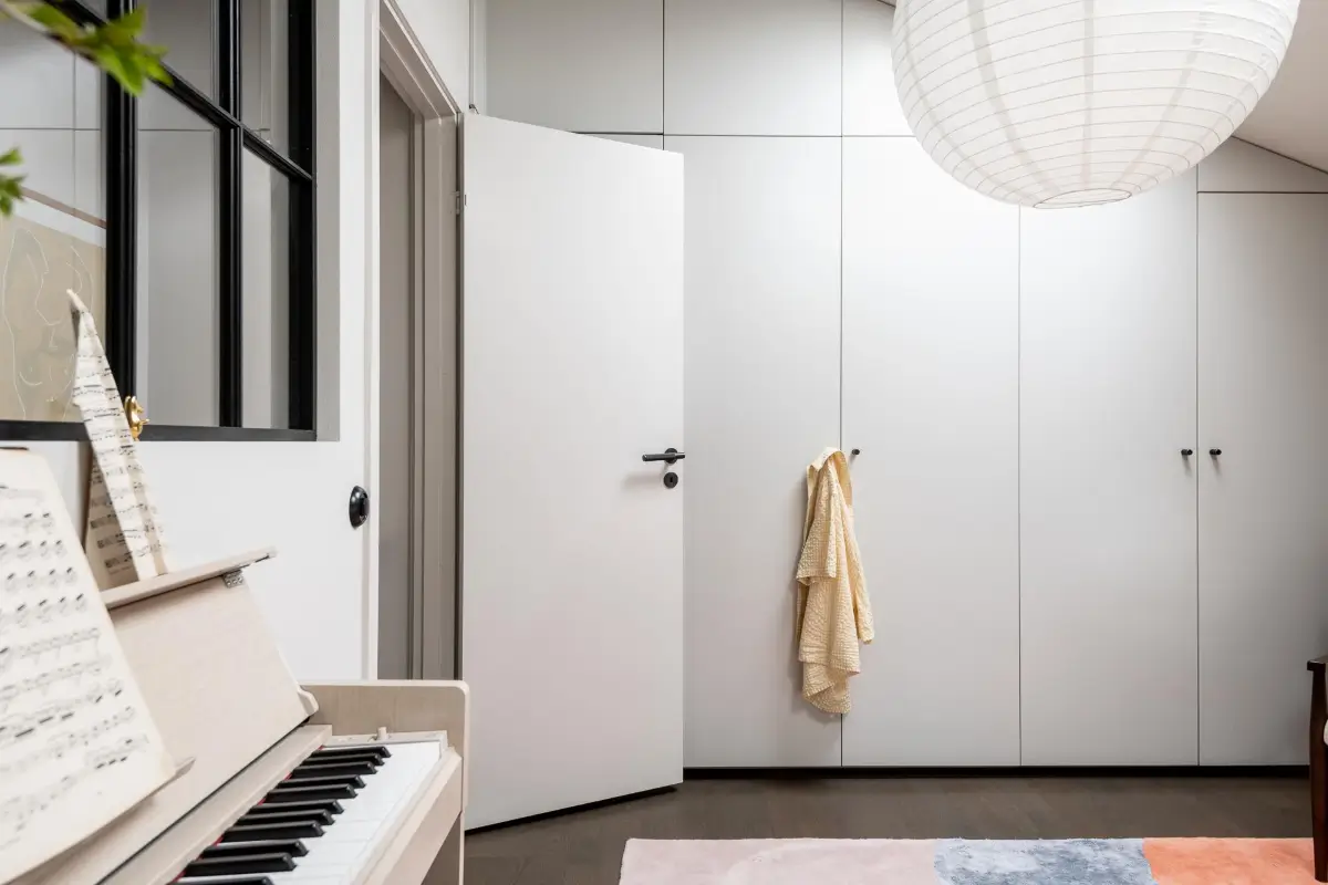 An Industrial Building in a Charming Courtyard is Turned into a Small Townhouse 28 small-loft-19th-century-indstrial-building-gothenburg-nordroom