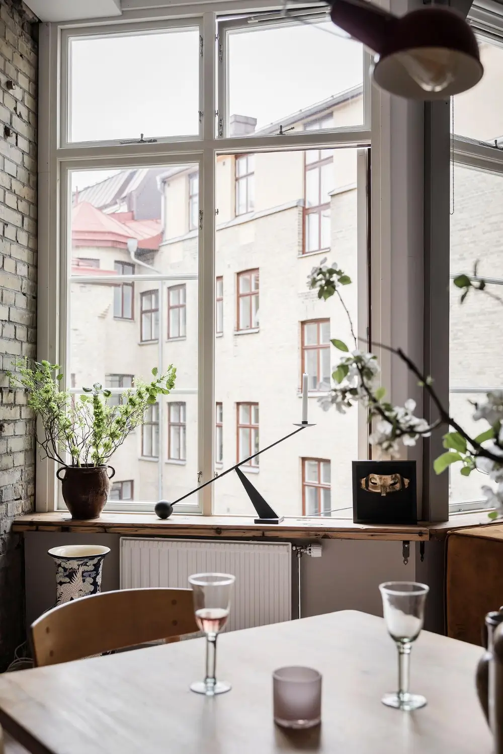 Industrial Character and an Open-Plan Living Space in a Unique Swedish Apartment 19 swedish-apartment-industrial-elements-nordroom