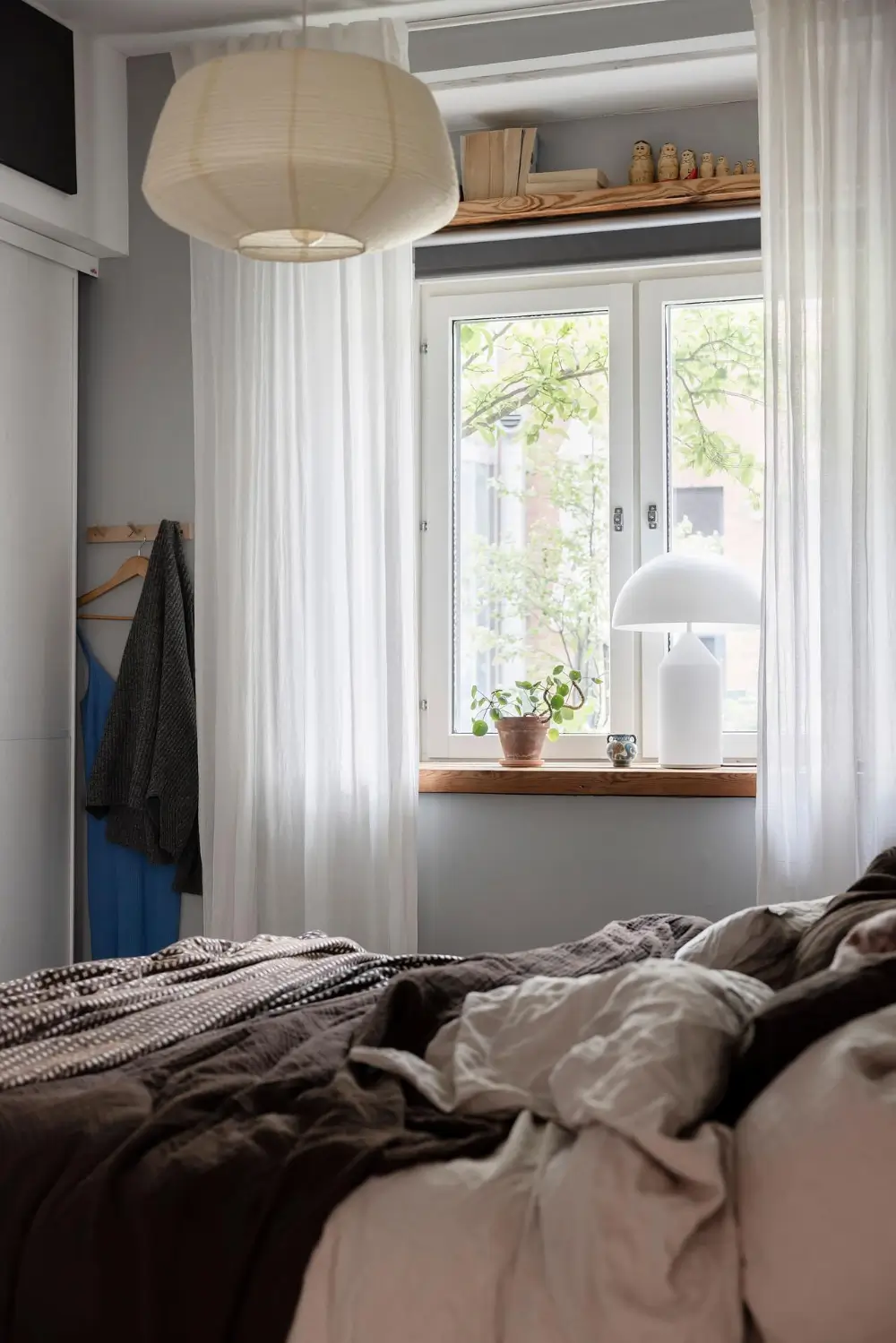Industrial Character and an Open-Plan Living Space in a Unique Swedish Apartment 27 swedish-apartment-industrial-elements-nordroom