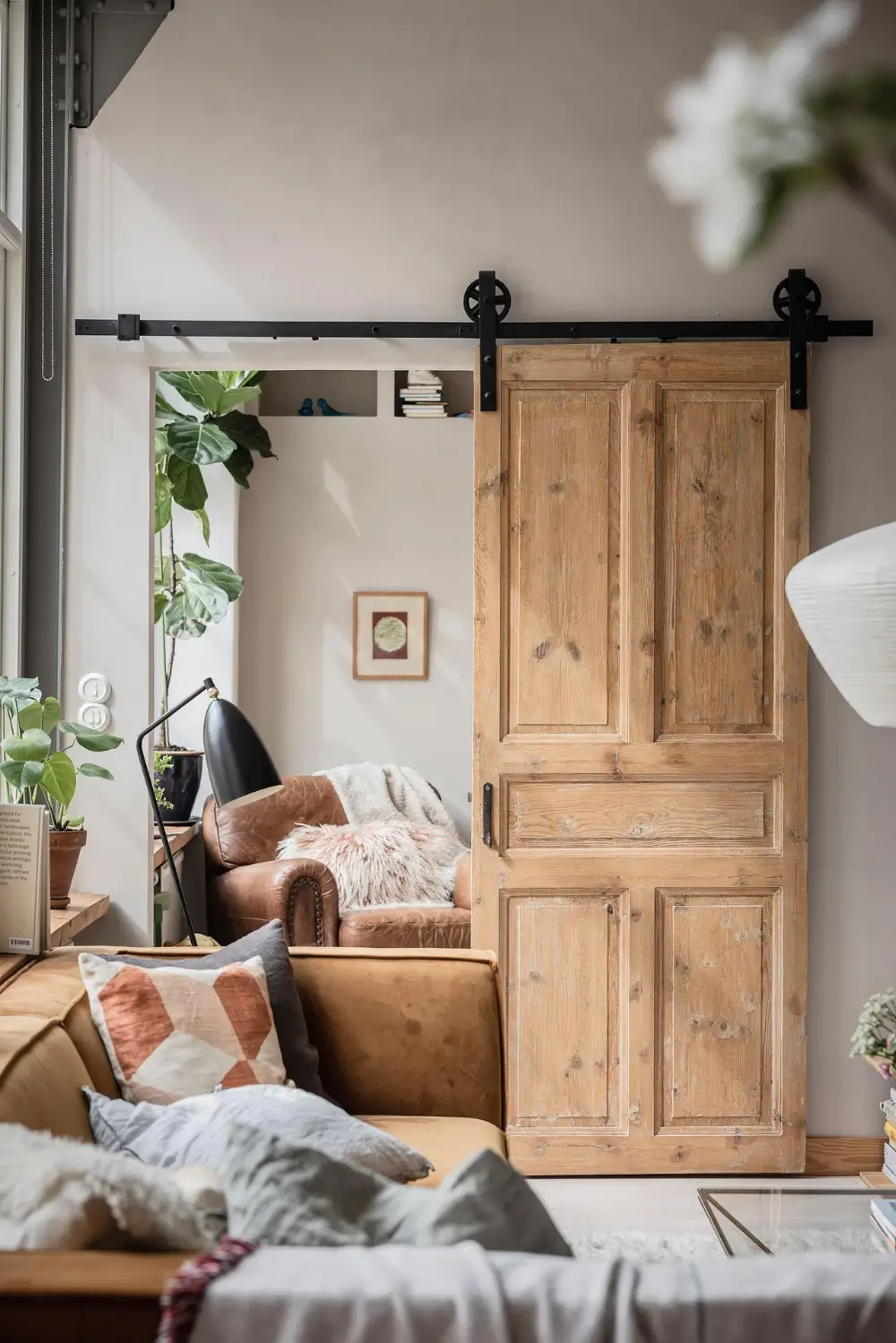 Industrial Character and an Open-Plan Living Space in a Unique Swedish Apartment 30 swedish-apartment-industrial-elements-nordroom