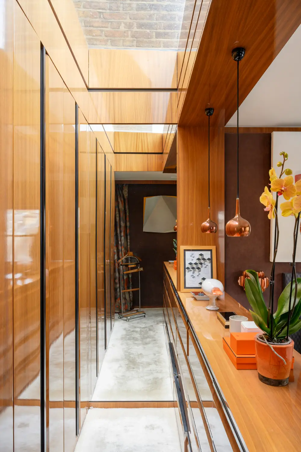 Inside a Thoughtfully Redesigned Two-Bedroom Victorian Apartment in South Kensington 19 unique-two-bedroom-south-kensington-apartment-nordroom
