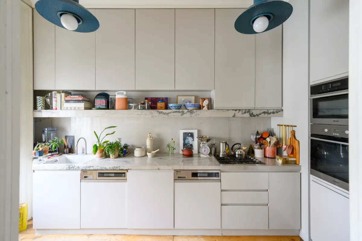 Inside a Thoughtfully Redesigned Two-Bedroom Victorian Apartment in South Kensington 8 unique-two-bedroom-south-kensington-apartment-nordroom