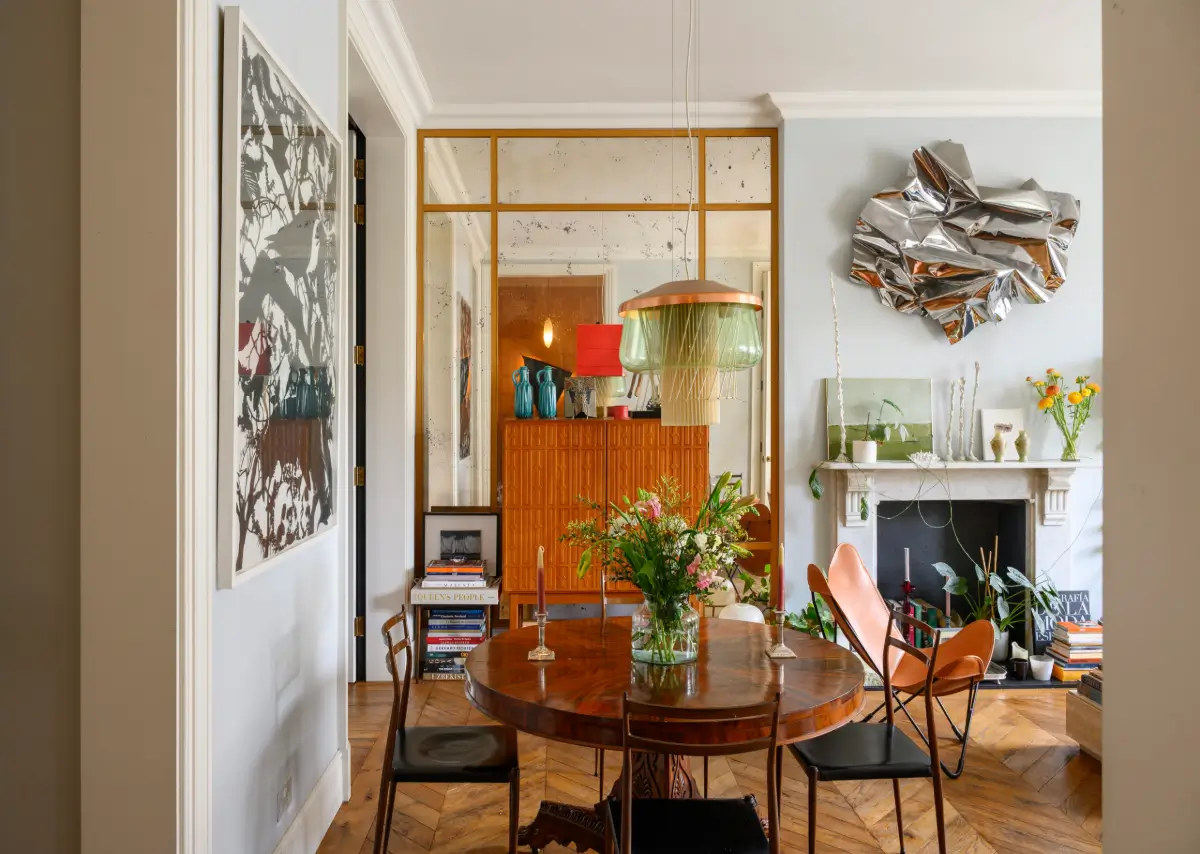 Inside a Thoughtfully Redesigned Two-Bedroom Victorian Apartment in South Kensington 11 unique-two-bedroom-south-kensington-apartment-nordroom