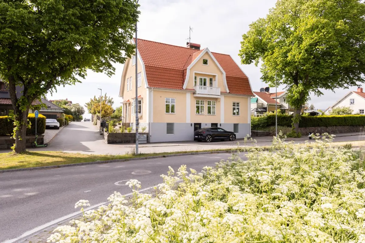 A Beautiful 1920s Villa in West Sweden with a Romantic Garden 35 1920s-villa-west-coast-sweden-nordroom