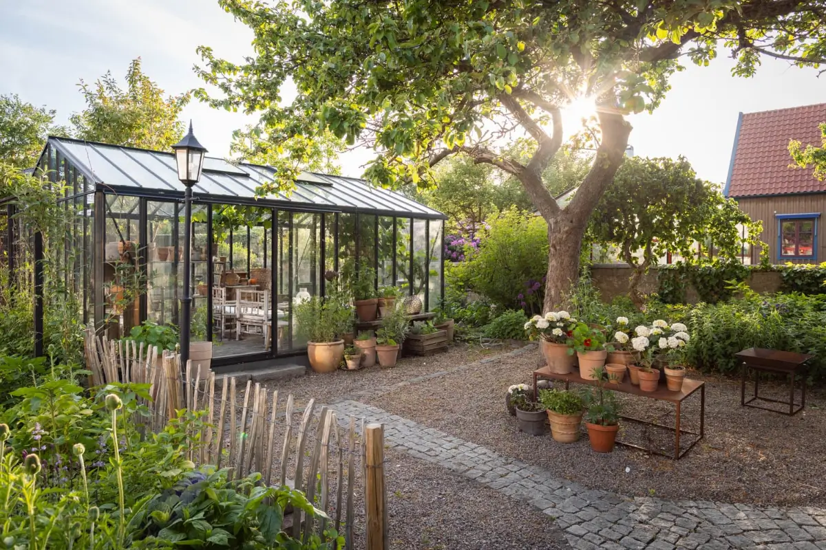 A Beautiful 1920s Villa in West Sweden with a Romantic Garden 28 1920s-villa-west-coast-sweden-nordroom