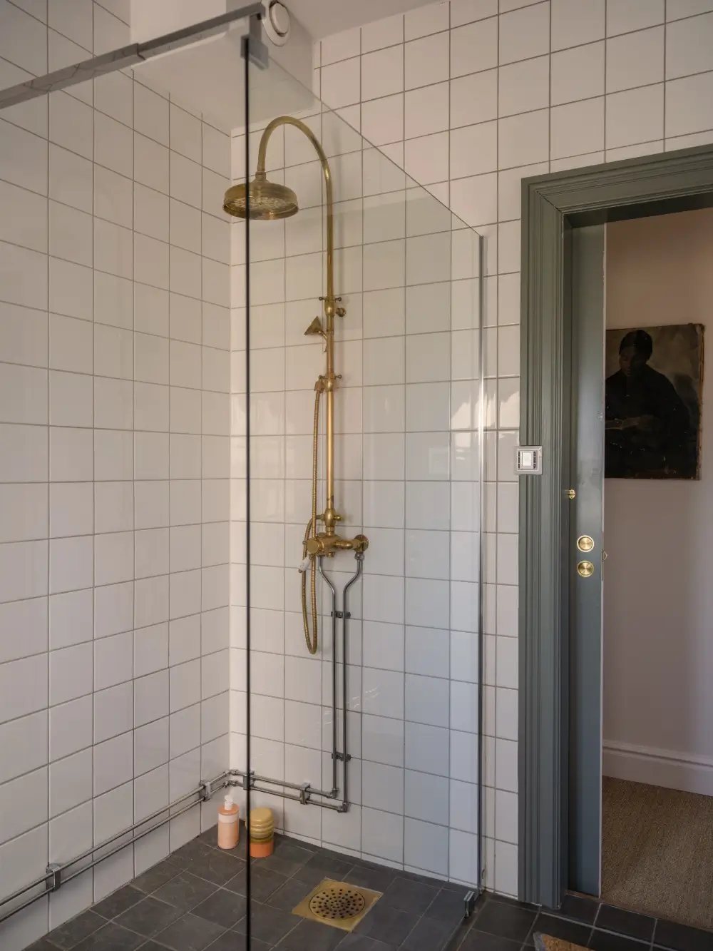 English Cottage-Style Interiors in a Converted Stockholm Water Tower 45 colorful-english-cottage-style-interiors-converted-water-tower-sweden-nordroom