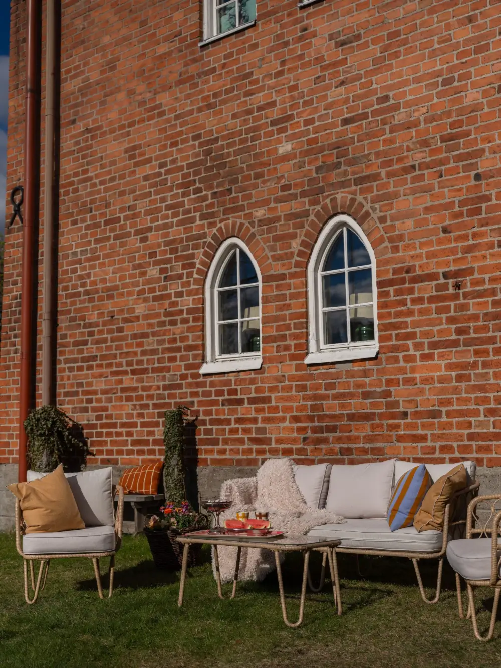 English Cottage-Style Interiors in a Converted Stockholm Water Tower 47 colorful-english-cottage-style-interiors-converted-water-tower-sweden-nordroom