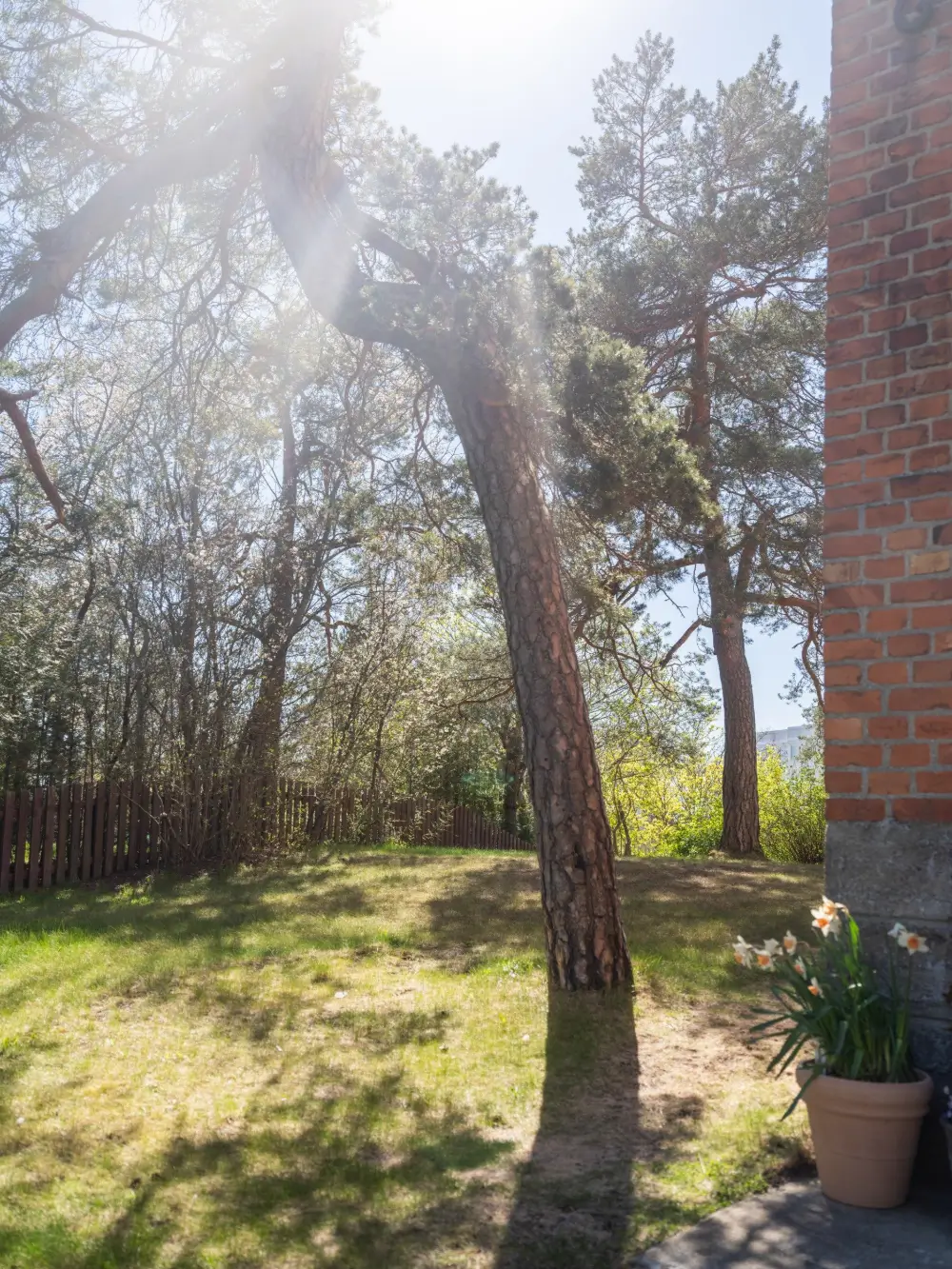 English Cottage-Style Interiors in a Converted Stockholm Water Tower 50 colorful english cottage style interiors converted water tower sweden nordroom51 English Cottage-Style Interiors in a Converted Stockholm Water Tower