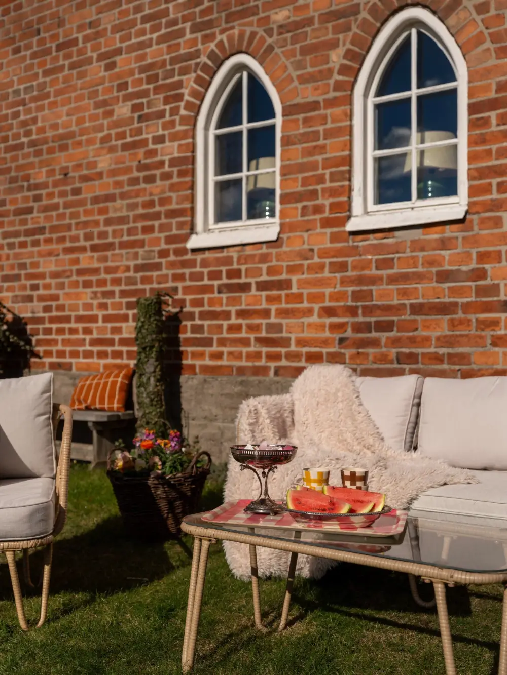 English Cottage-Style Interiors in a Converted Stockholm Water Tower 48 colorful-english-cottage-style-interiors-converted-water-tower-sweden-nordroom