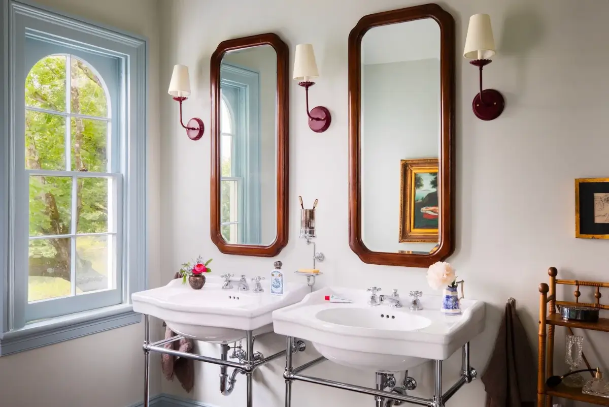 Colorful Interiors in a Beautiful 200-Year-Old Hudson River Estate 27 colorful-interiors-200-year-old-hudson-river-estate-nordroom