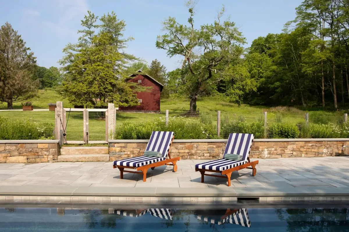 Colorful Interiors in a Beautiful 200-Year-Old Hudson River Estate 54 colorful-interiors-200-year-old-hudson-river-estate-nordroom