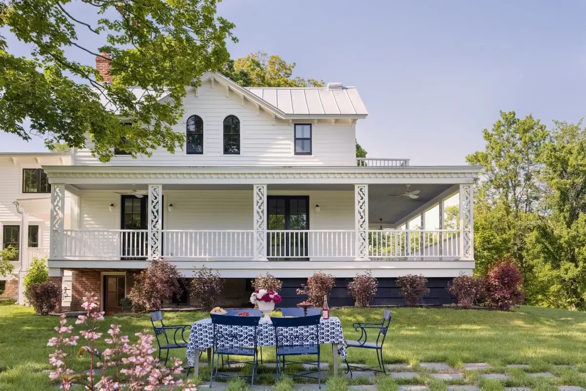 Colorful Interiors in a Beautiful 200-Year-Old Hudson River Estate 52 colorful-interiors-200-year-old-hudson-river-estate-nordroom
