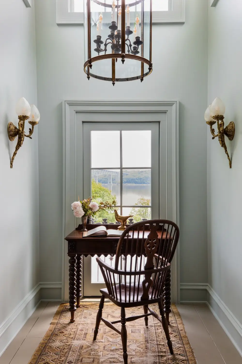 Colorful Interiors in a Beautiful 200-Year-Old Hudson River Estate 22 colorful-interiors-200-year-old-hudson-river-estate-nordroom