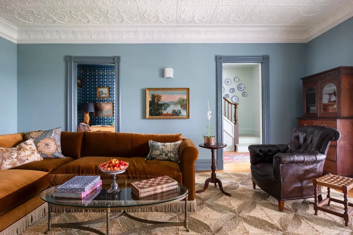 Colorful Interiors in a Beautiful 200-Year-Old Hudson River Estate 5 colorful-interiors-200-year-old-hudson-river-estate-nordroom