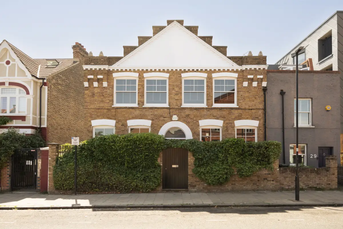 Soaring Ceilings and Eclectic Interiors in a Former Salvation Army Citadel 1 converted-salvation-army-citadel-london-nordroom