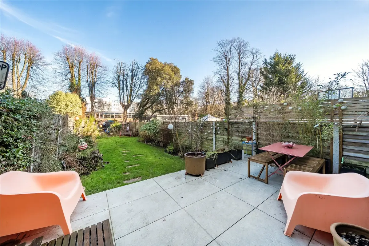A Victorian Family Home with a Striking Green Extension 23 extended-victorian-house-london