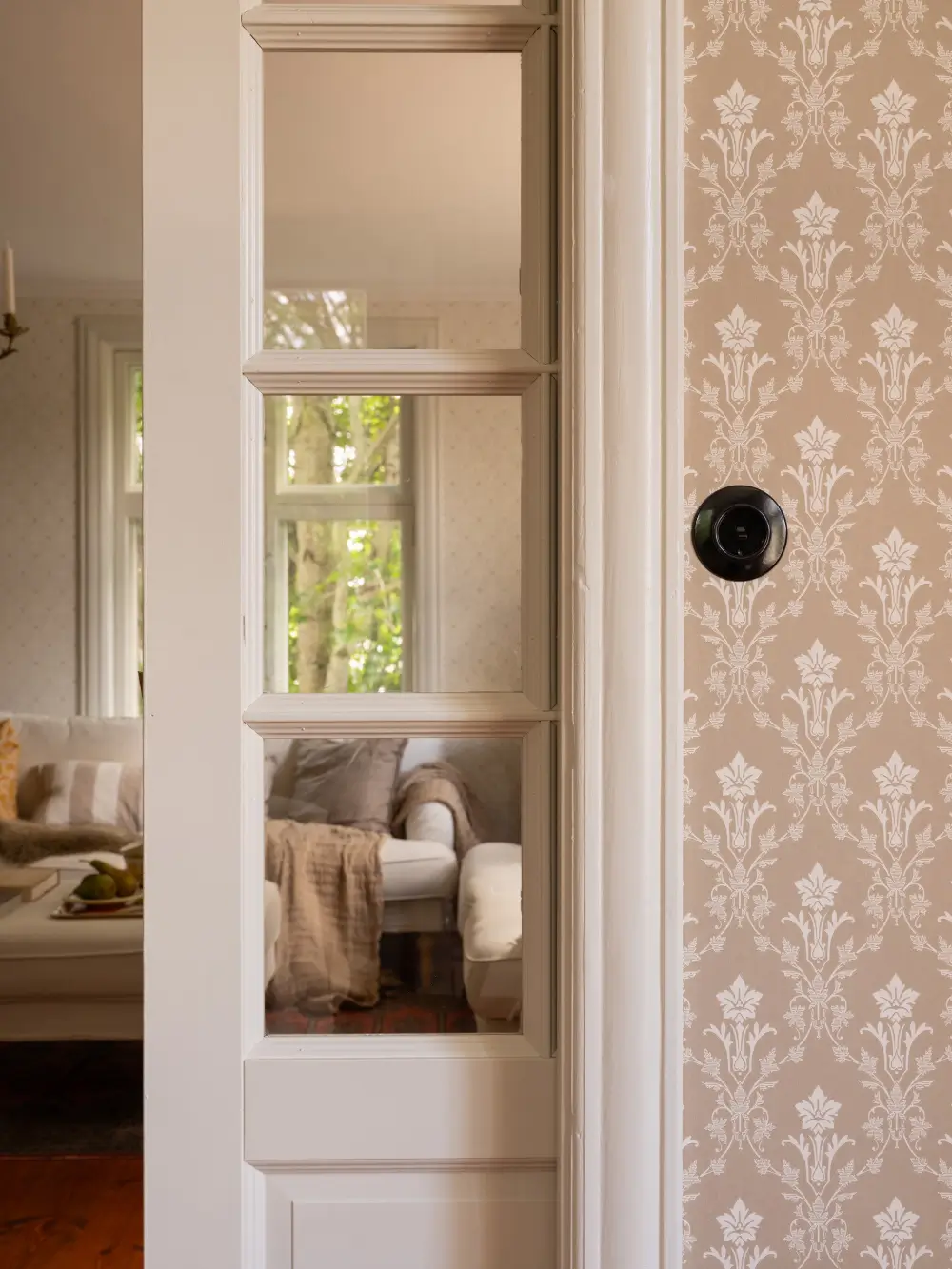 A Cozy Swedish Country House Renovated in a Classic Turn-of-the-Century Style 14 historic-character-1920s-house-near-stockholm-nordroom
