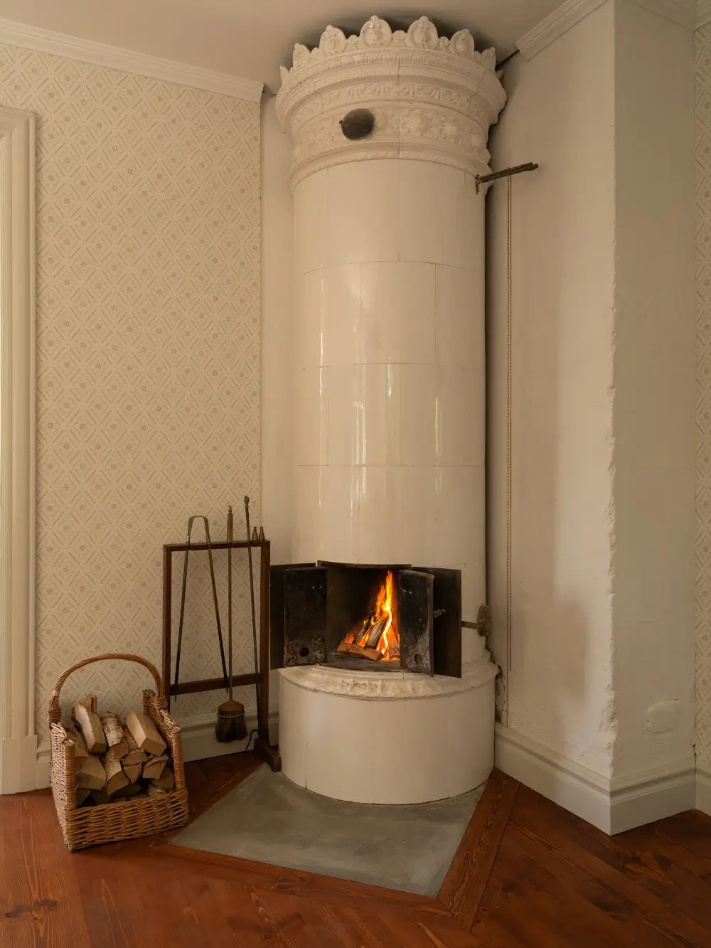 A Cozy Swedish Country House Renovated in a Classic Turn-of-the-Century Style 10 historic-character-1920s-house-near-stockholm-nordroom