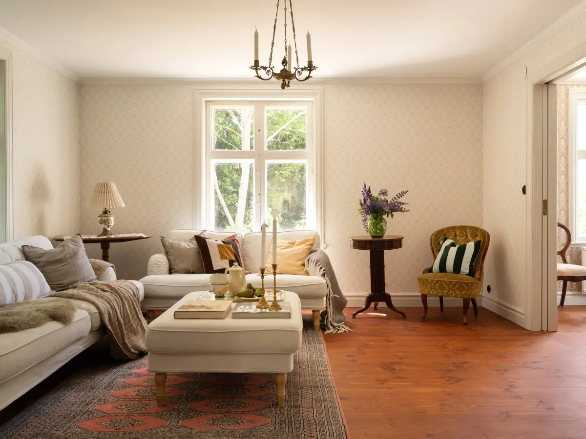 A Cozy Swedish Country House Renovated in a Classic Turn-of-the-Century Style 7 historic-character-1920s-house-near-stockholm-nordroom