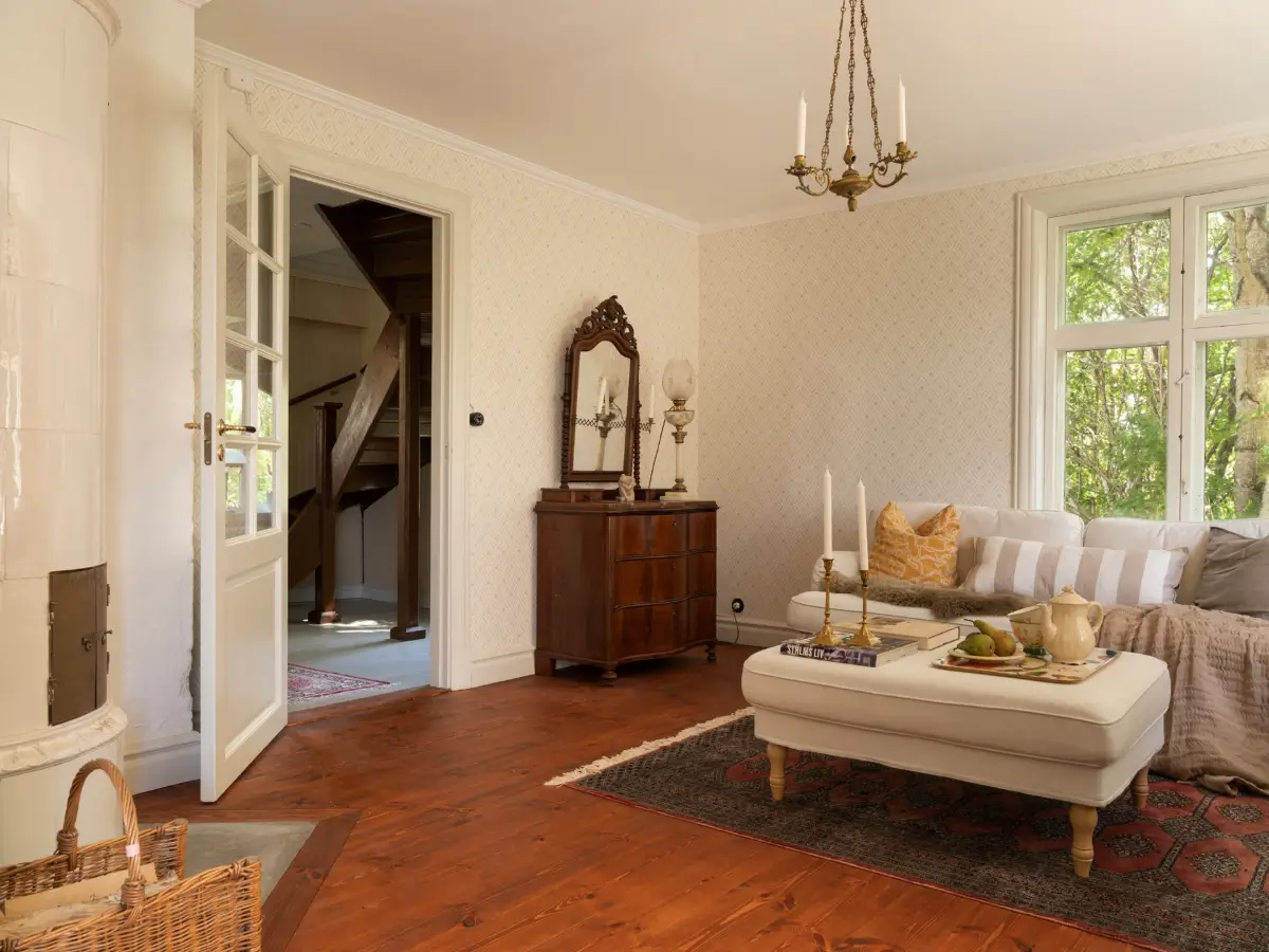 A Cozy Swedish Country House Renovated in a Classic Turn-of-the-Century Style 6 historic-character-1920s-house-near-stockholm-nordroom