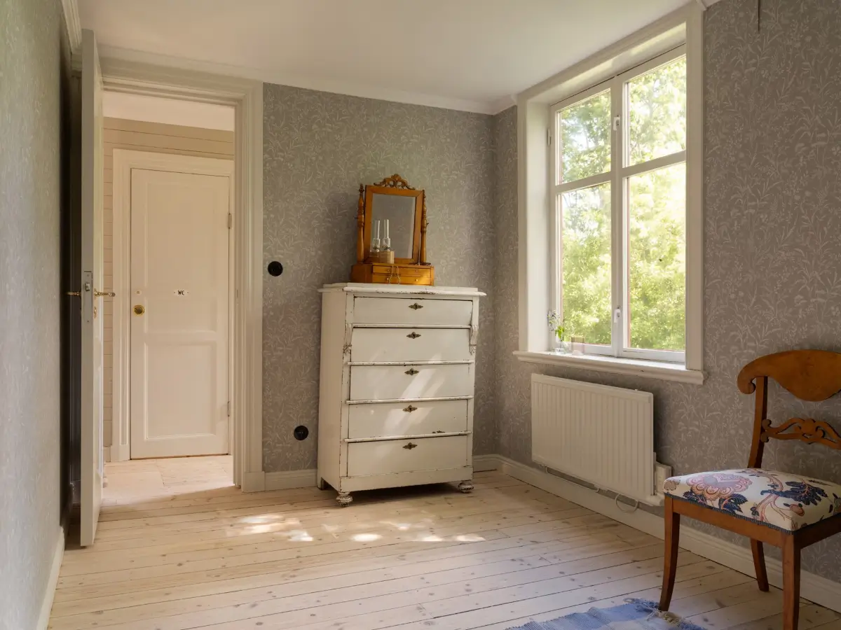 A Cozy Swedish Country House Renovated in a Classic Turn-of-the-Century Style 39 historic-character-1920s-house-near-stockholm-nordroom