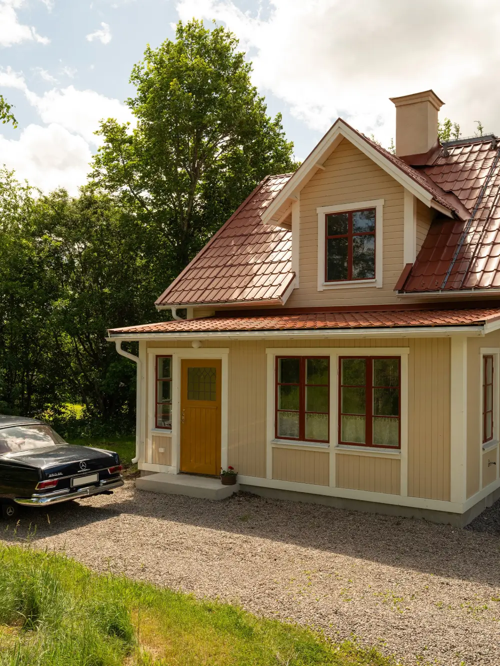 A Cozy Swedish Country House Renovated in a Classic Turn-of-the-Century Style 47 historic-character-1920s-house-near-stockholm-nordroom