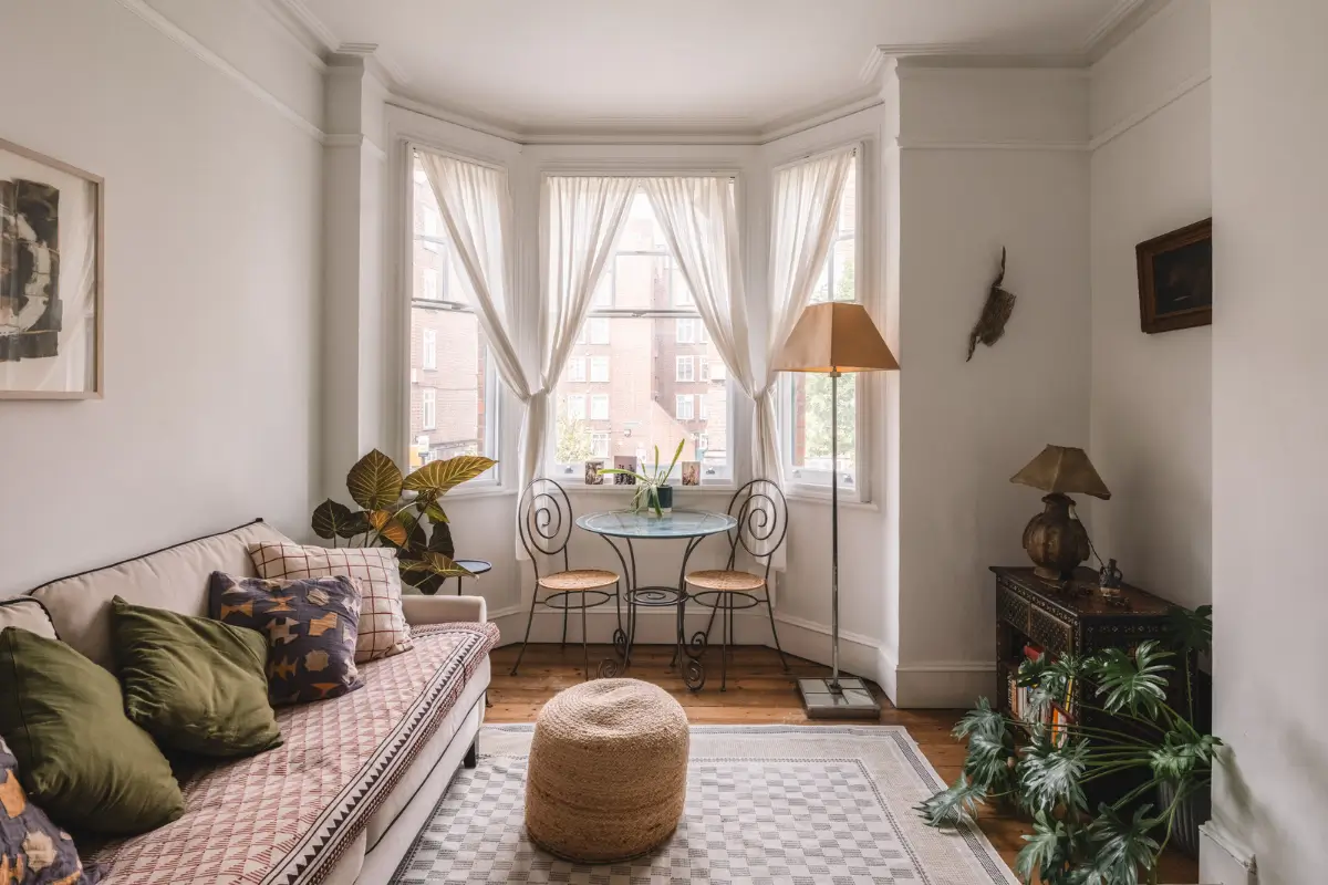 Patinated Floorboards and Light Spaces in an East London Edwardian Apartment 1 historic-character-edwardian-apartment-london-nordroom