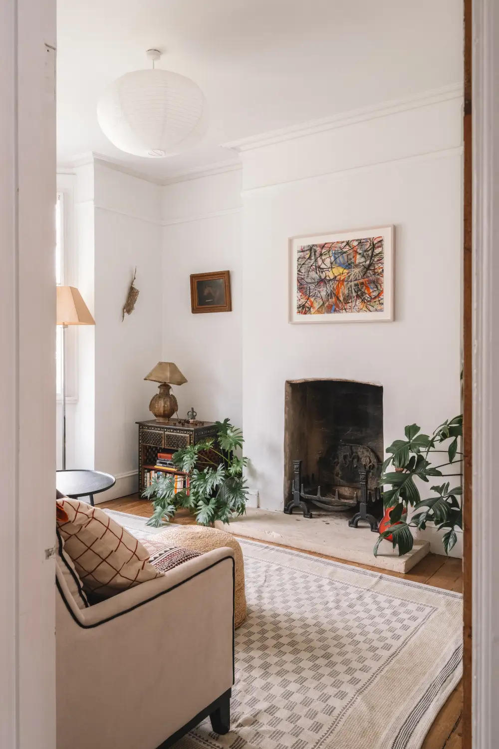 Patinated Floorboards and Light Spaces in an East London Edwardian Apartment 3 historic-character-edwardian-apartment-london-nordroom