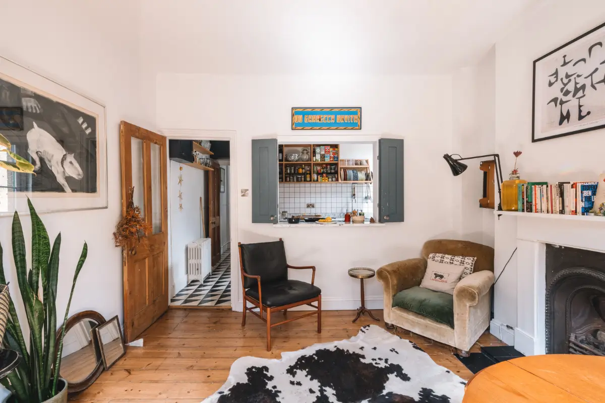 Patinated Floorboards and Light Spaces in an East London Edwardian Apartment 7 historic-character-edwardian-apartment-london-nordroom