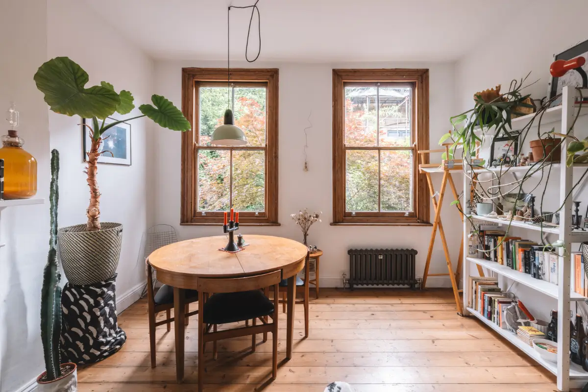 Patinated Floorboards and Light Spaces in an East London Edwardian Apartment 5 historic-character-edwardian-apartment-london-nordroom