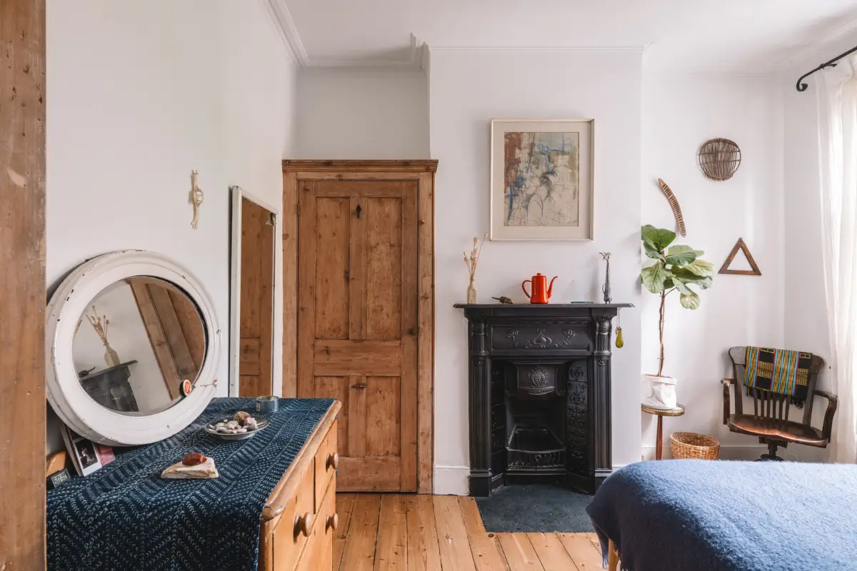 Patinated Floorboards and Light Spaces in an East London Edwardian Apartment 15 historic-character-edwardian-apartment-london-nordroom