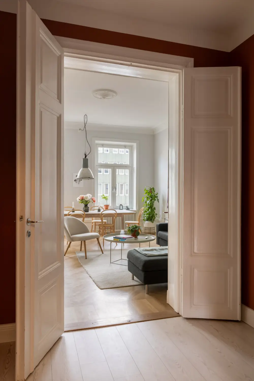 A Kitchen with William Morris Wallpaper in a Light Early 20th-Century Apartment 9 kitchen-william-morris-wallpaper-turn-of-the-century-apartment-nordroom