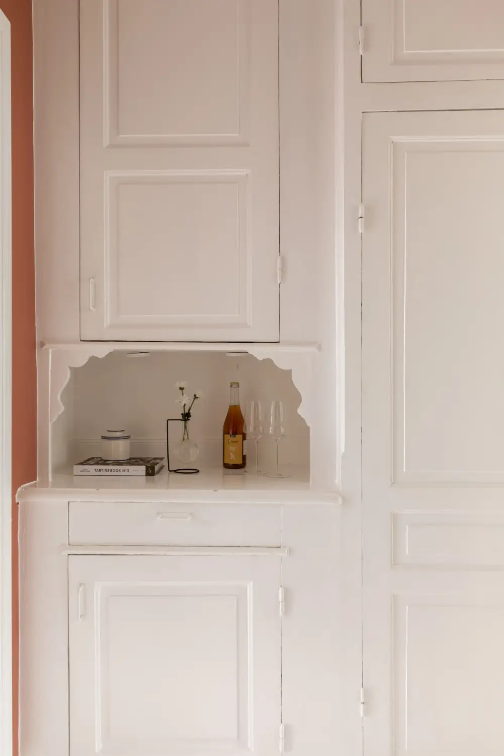A Kitchen with William Morris Wallpaper in a Light Early 20th-Century Apartment 27 kitchen-william-morris-wallpaper-turn-of-the-century-apartment-nordroom