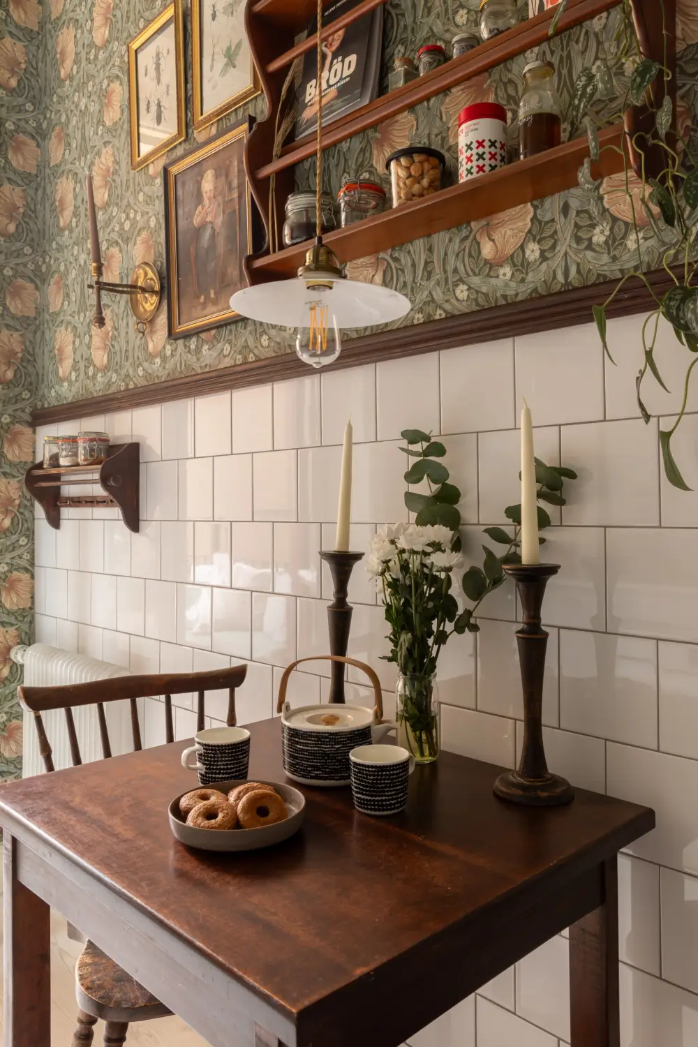 A Kitchen with William Morris Wallpaper in a Light Early 20th-Century Apartment 15 kitchen-william-morris-wallpaper-turn-of-the-century-apartment-nordroom