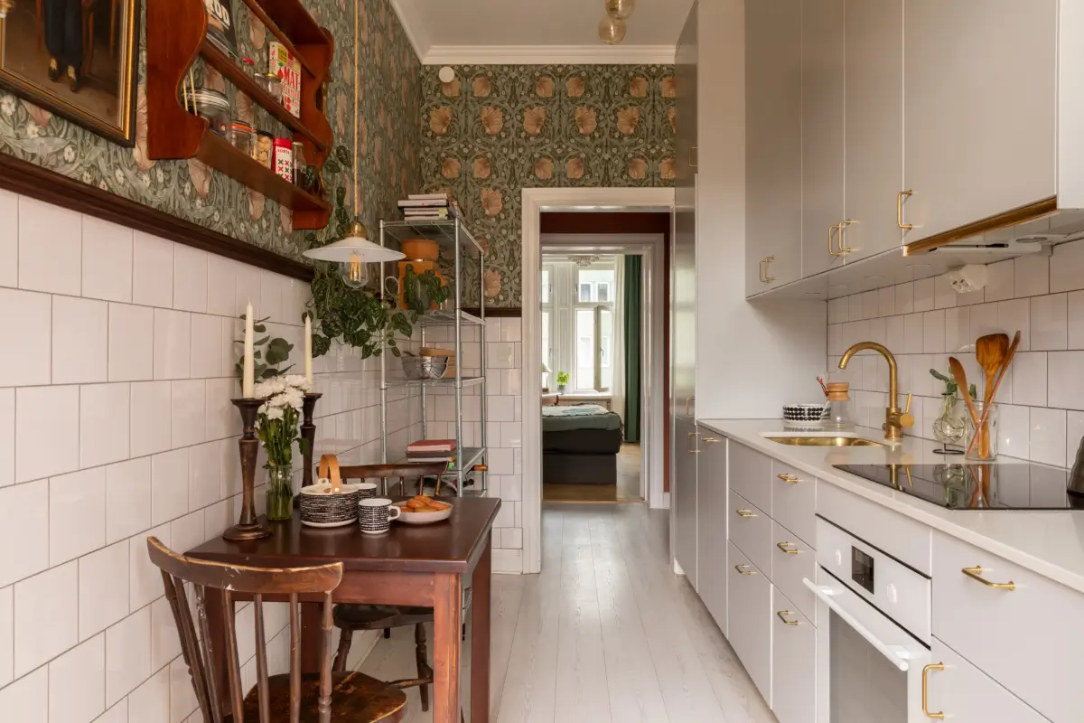 A Kitchen with William Morris Wallpaper in a Light Early 20th-Century Apartment 18 kitchen-william-morris-wallpaper-turn-of-the-century-apartment-nordroom