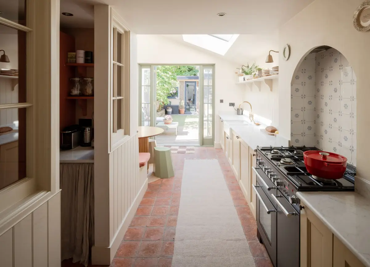 A Warm Family Home with a Light-Filled Kitchen Extension with Terracotta Tiles 10 light-filled-cozy-kitchen-extension-victorian-family-home-london